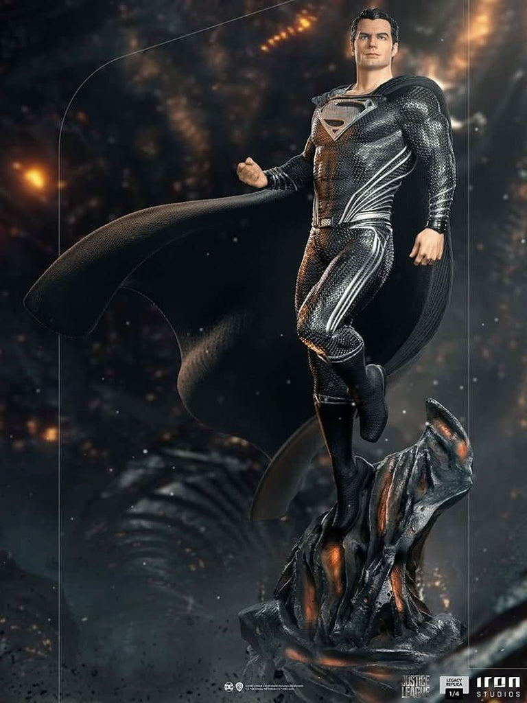 Statue Superman Black Suit - Zack Snyder's Justice League - Legacy Replica 1/4 - Iron Studios