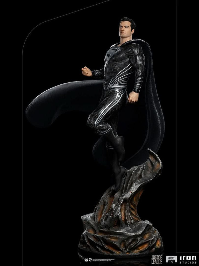 Statue Superman Black Suit - Zack Snyder's Justice League - Legacy Replica 1/4 - Iron Studios