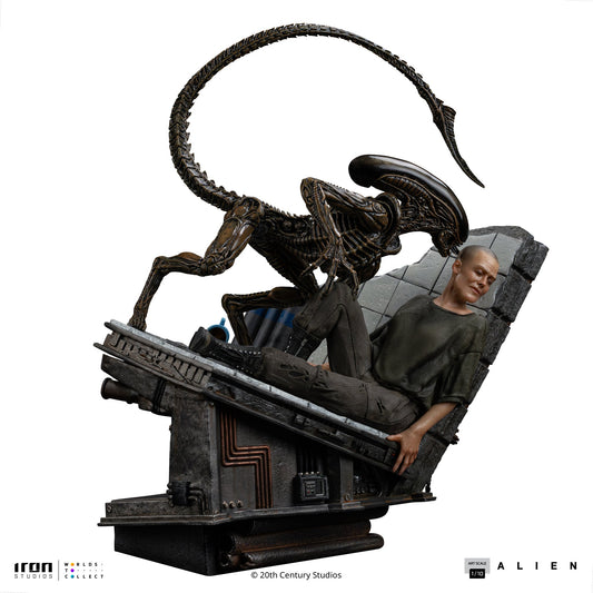 Pre-Order - Statue Ellen Ripley and Dog Alien - Alien 3 - Art Scale 1/10 - Iron Studios